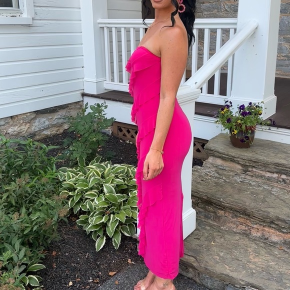 Pink formal dress - Picture 2 of 3